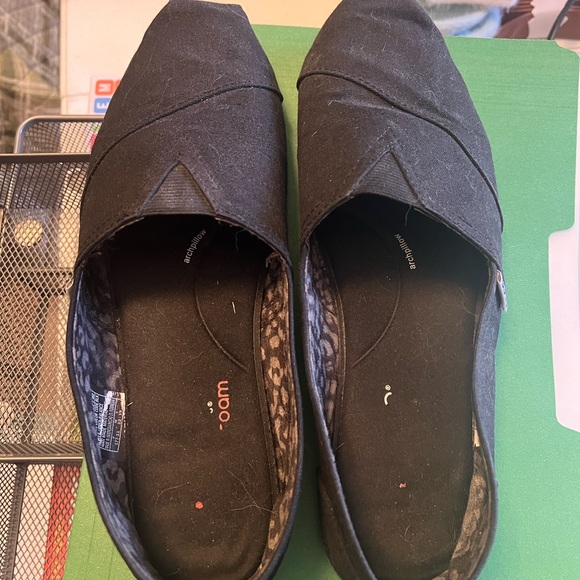 Shoes - Picture 1 of 2